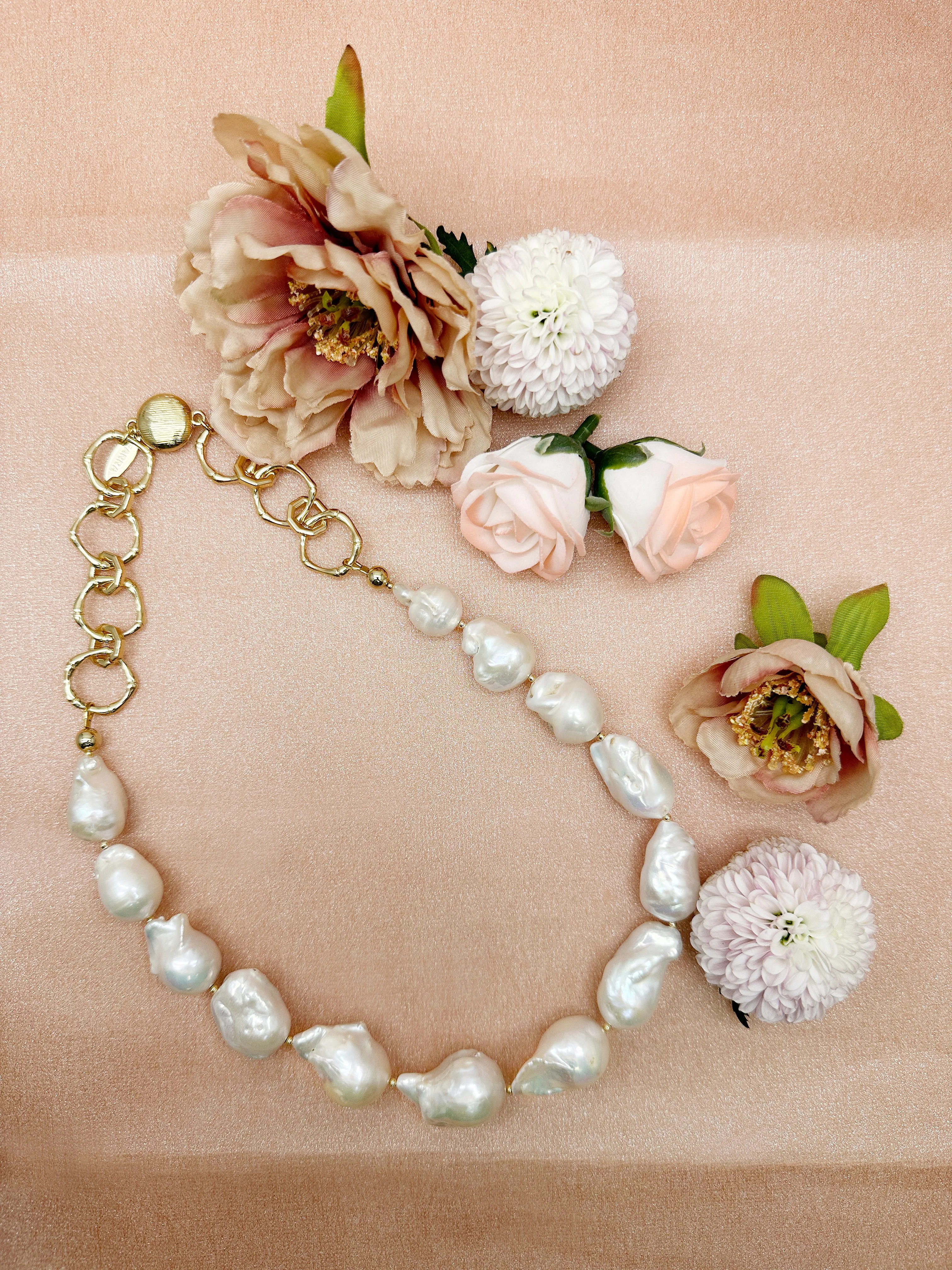 Baroque Pearls with Chain Chunky Necklace LN054