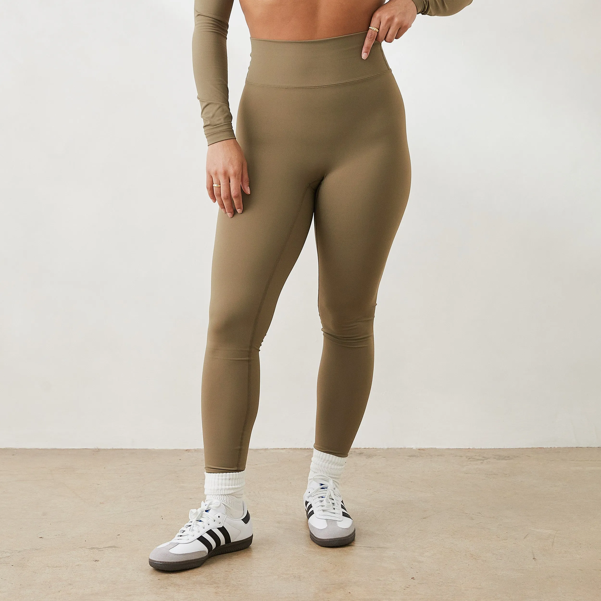 Essential Leggings - Olive