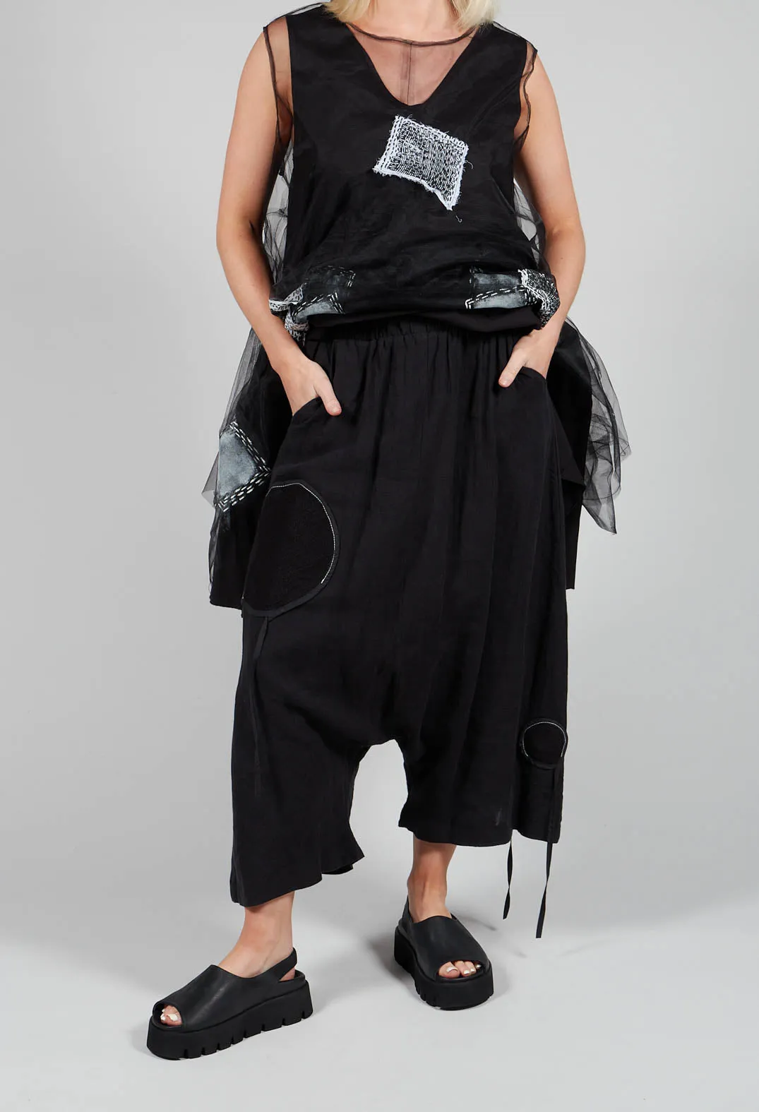 Keten Drop-Crotch Culottes in Black