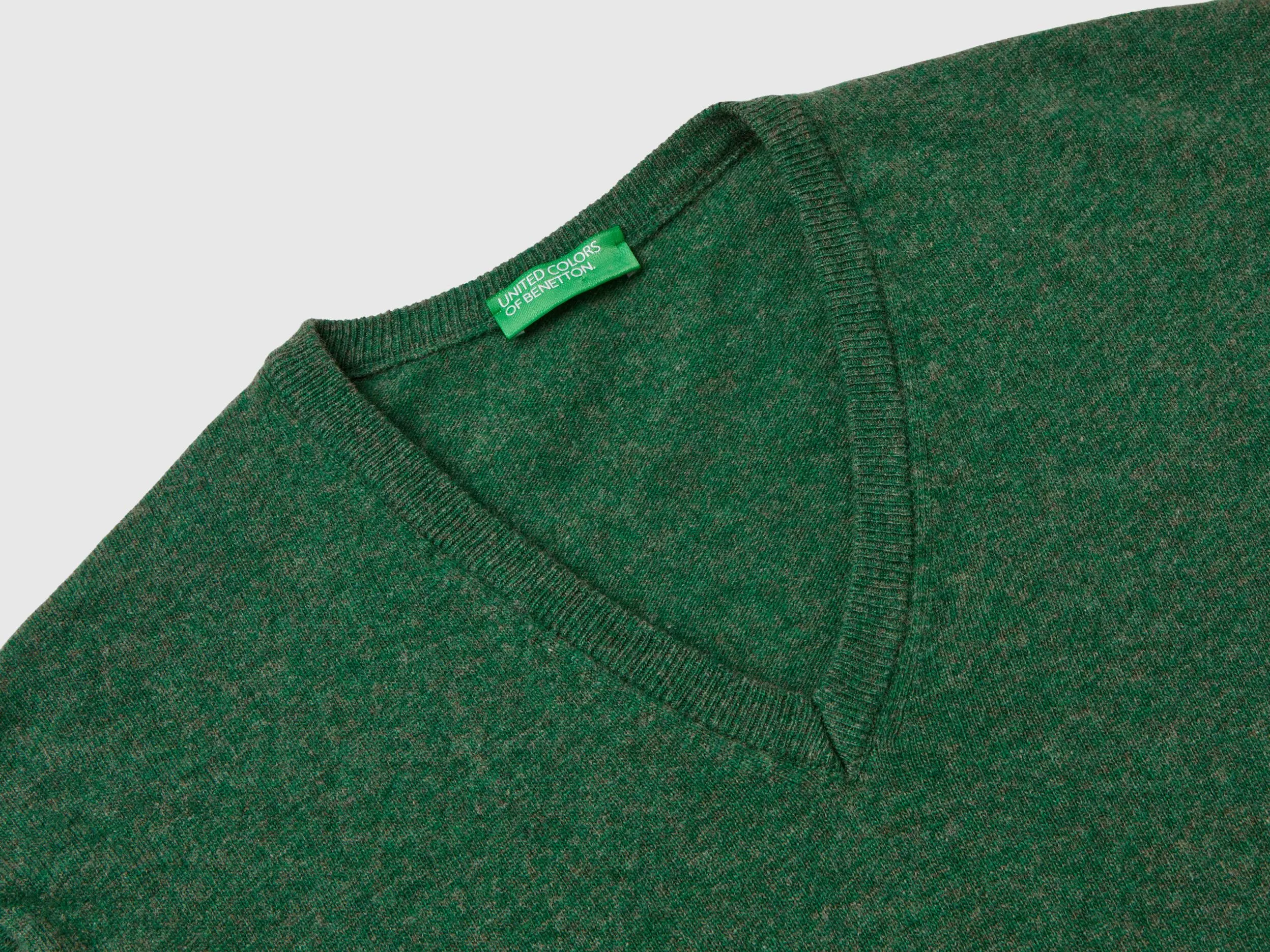 Marl green V-neck sweater in pure Merino wool - Green | Benetton