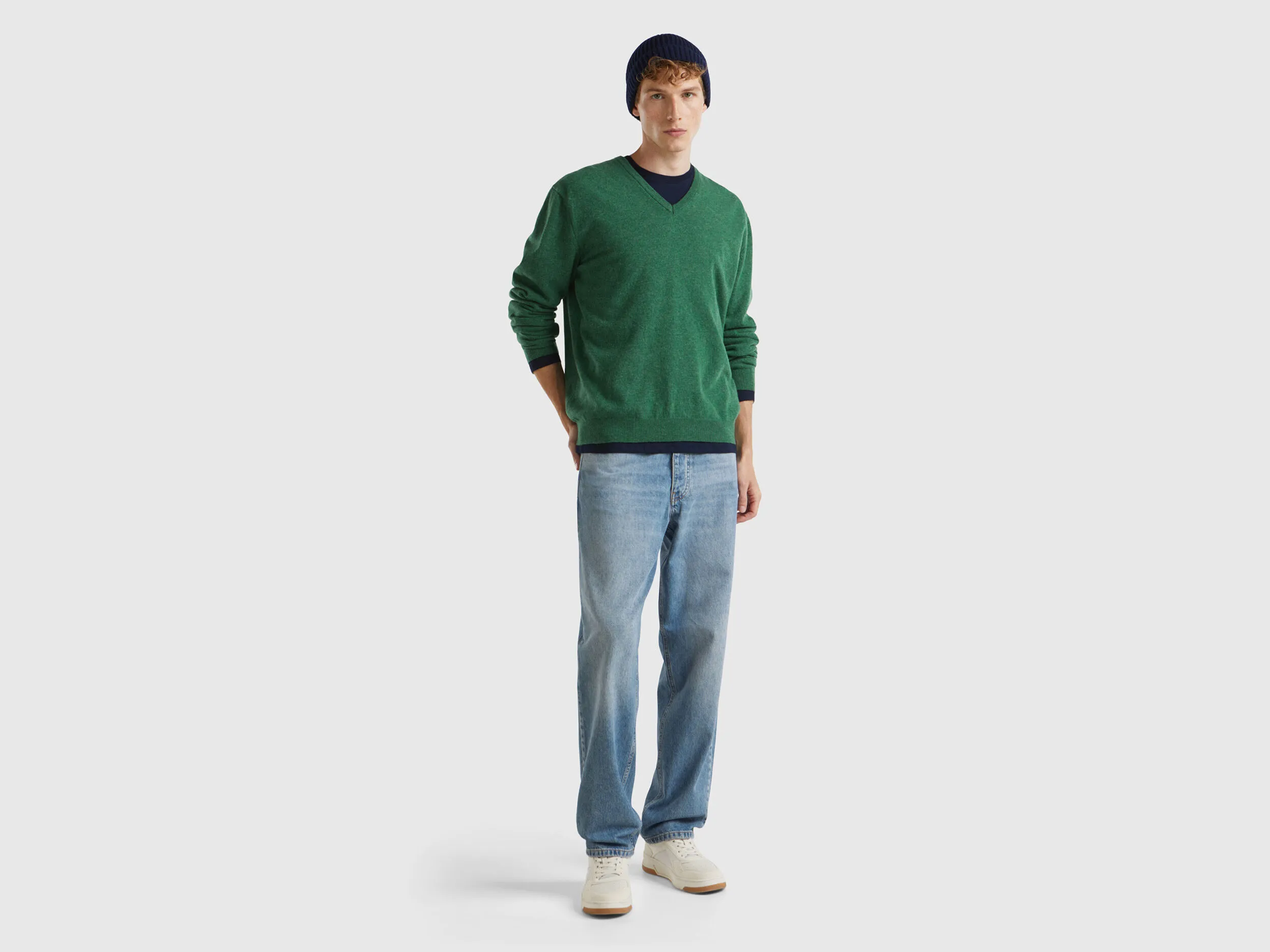 Marl green V-neck sweater in pure Merino wool - Green | Benetton