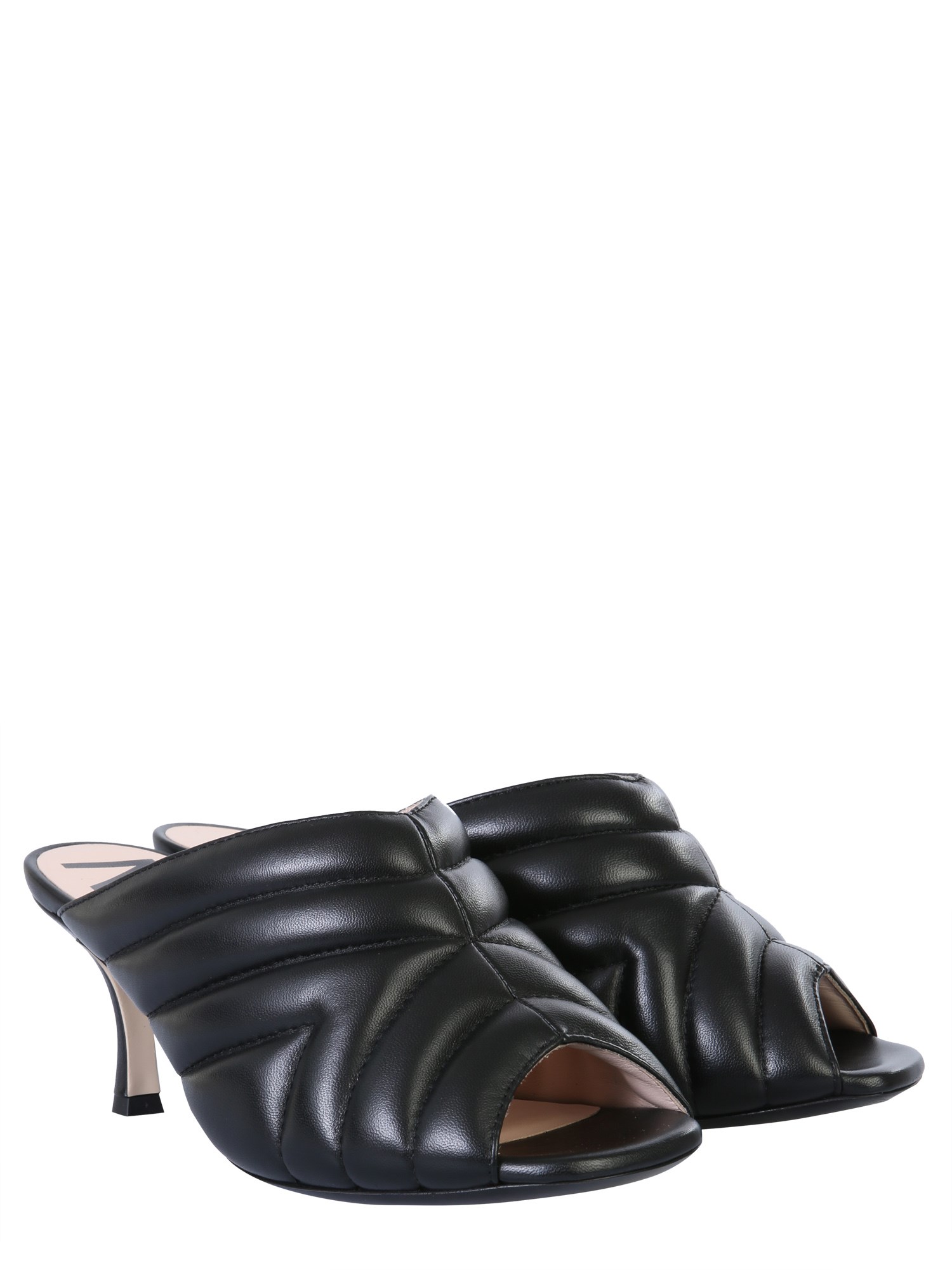 N°21    LEATHER MULES WITH CHEVRON PATTERN