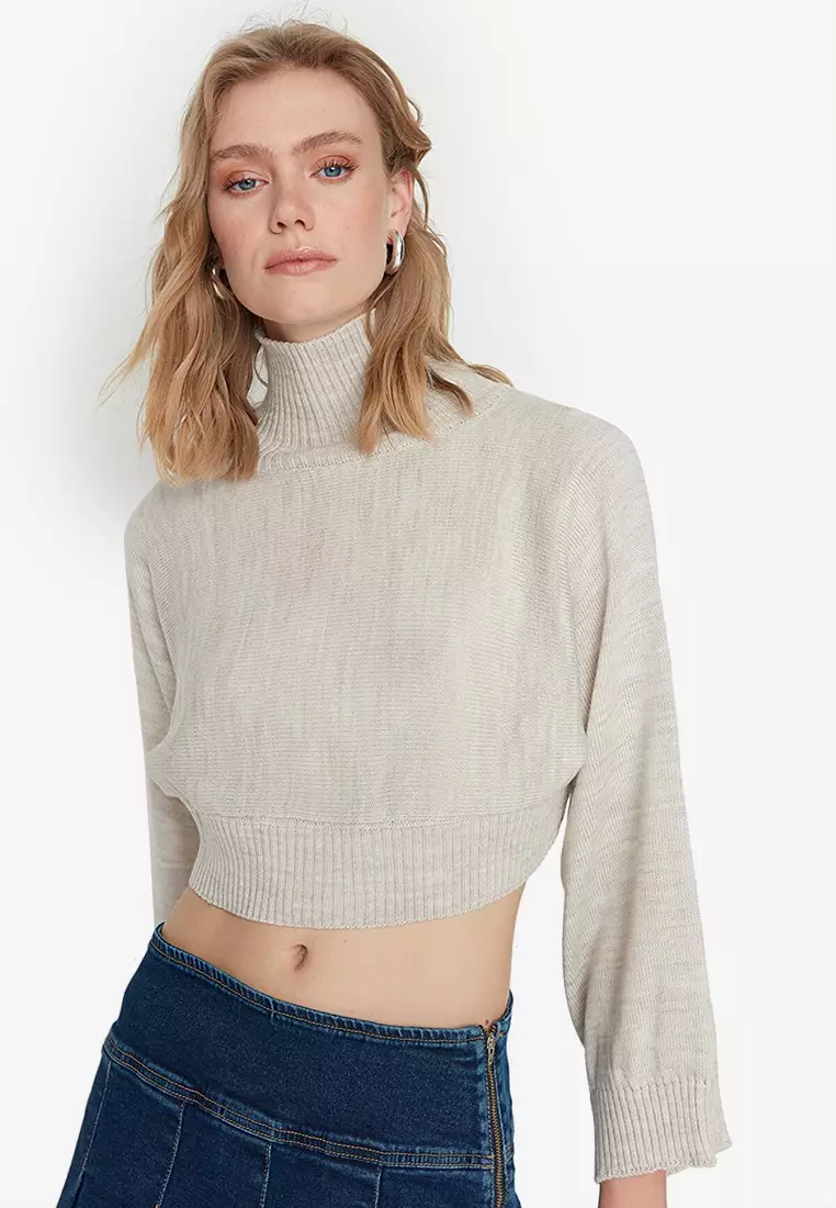 Trendyol Cropped Turtleneck Sweater