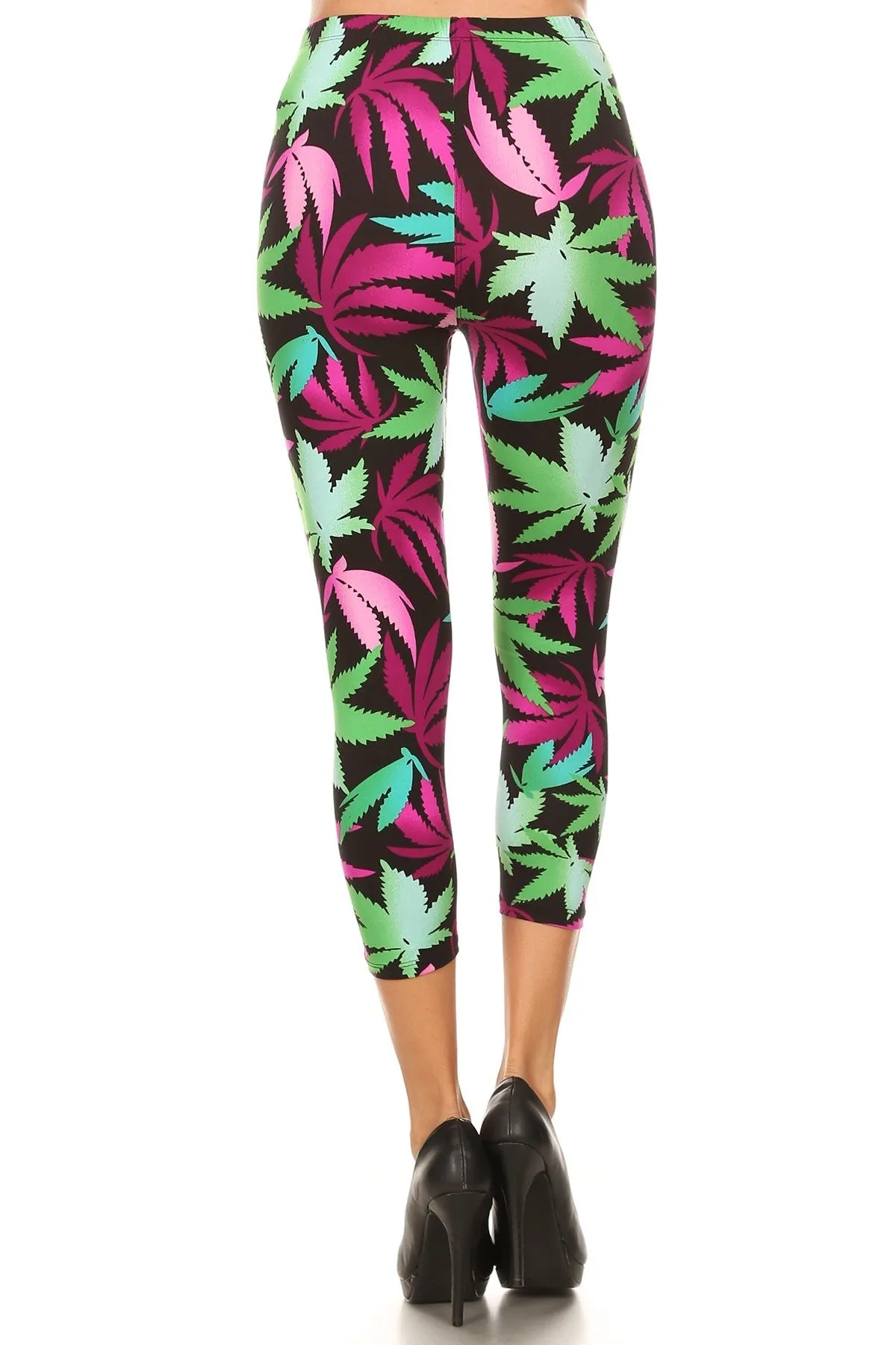 Women's Plus Pot Leaves Plant Printed Cropped Capri Leggings