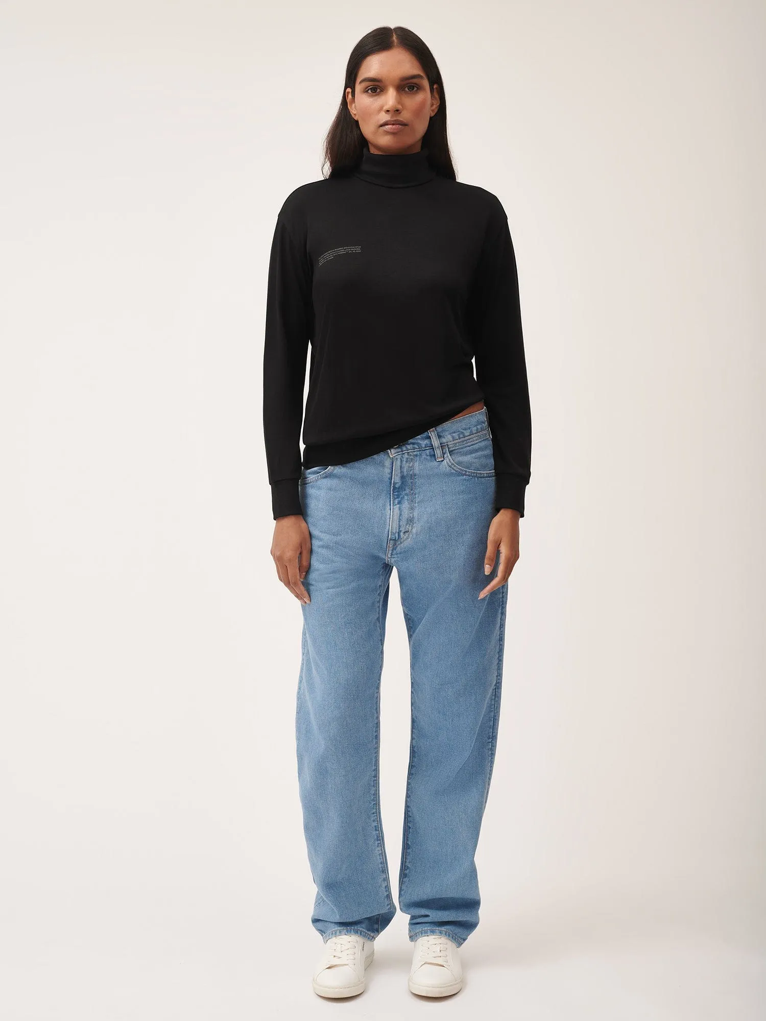 Women's Seaweed Lyocell Fine Knit Turtleneck Top—Black