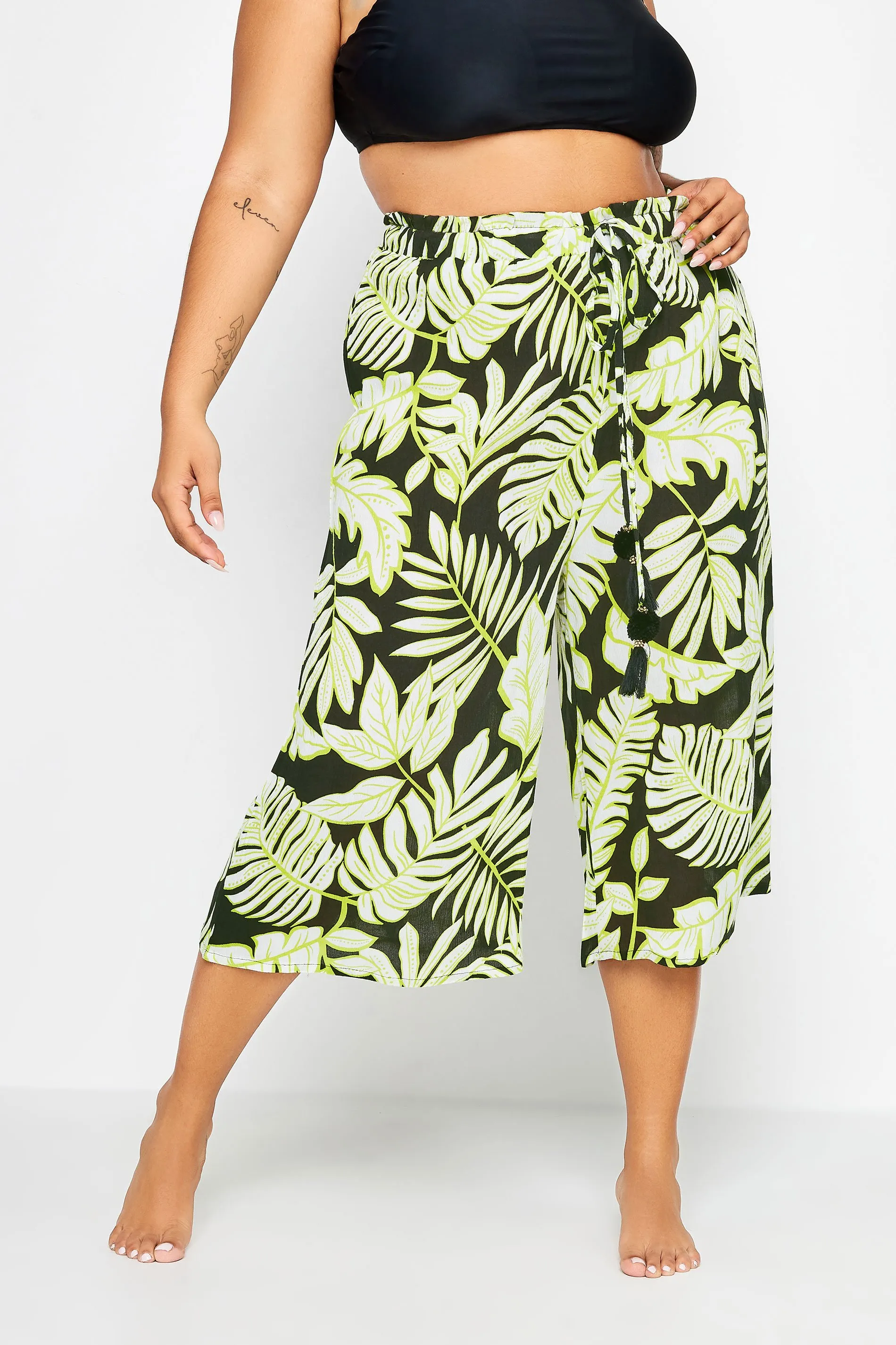 YOURS Curve Black & Green Leaf Print Culottes