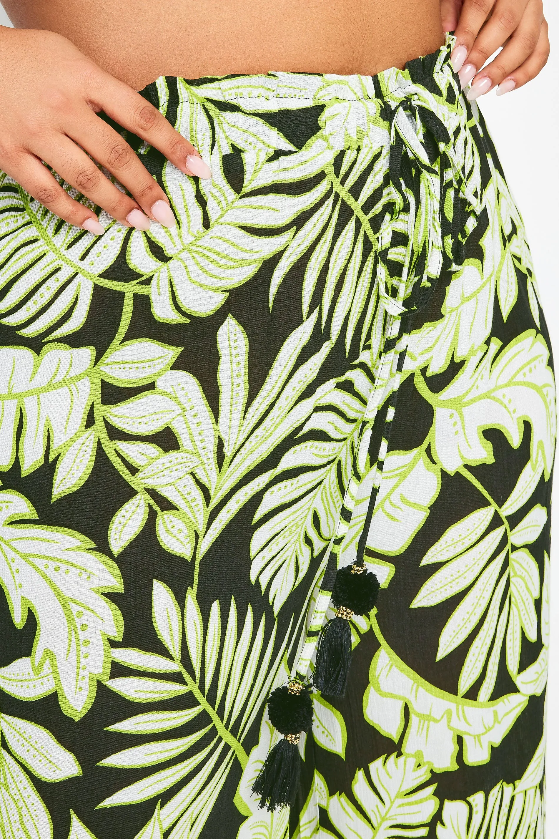 YOURS Curve Black & Green Leaf Print Culottes