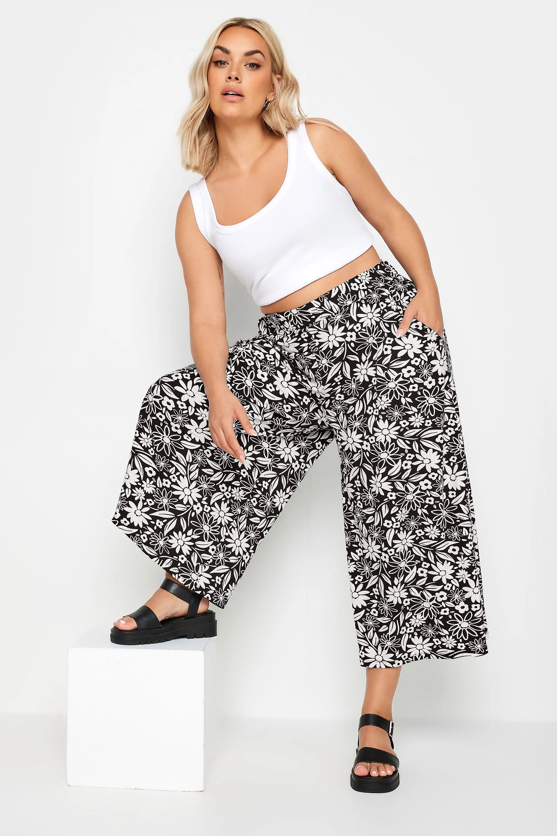 YOURS Curve Black & White Floral Print Midaxi Culottes