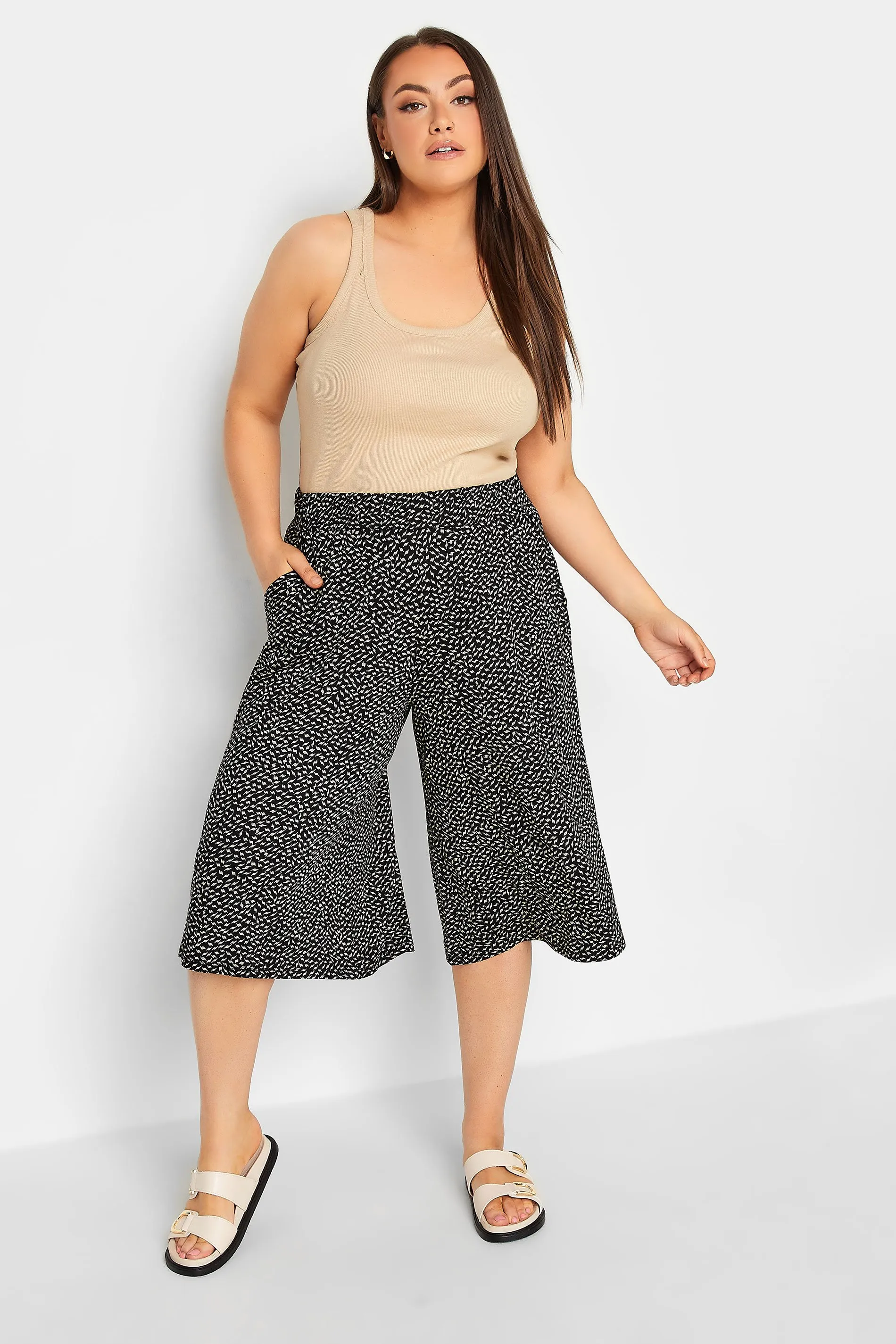 YOURS Curve Black Lightning Culottes