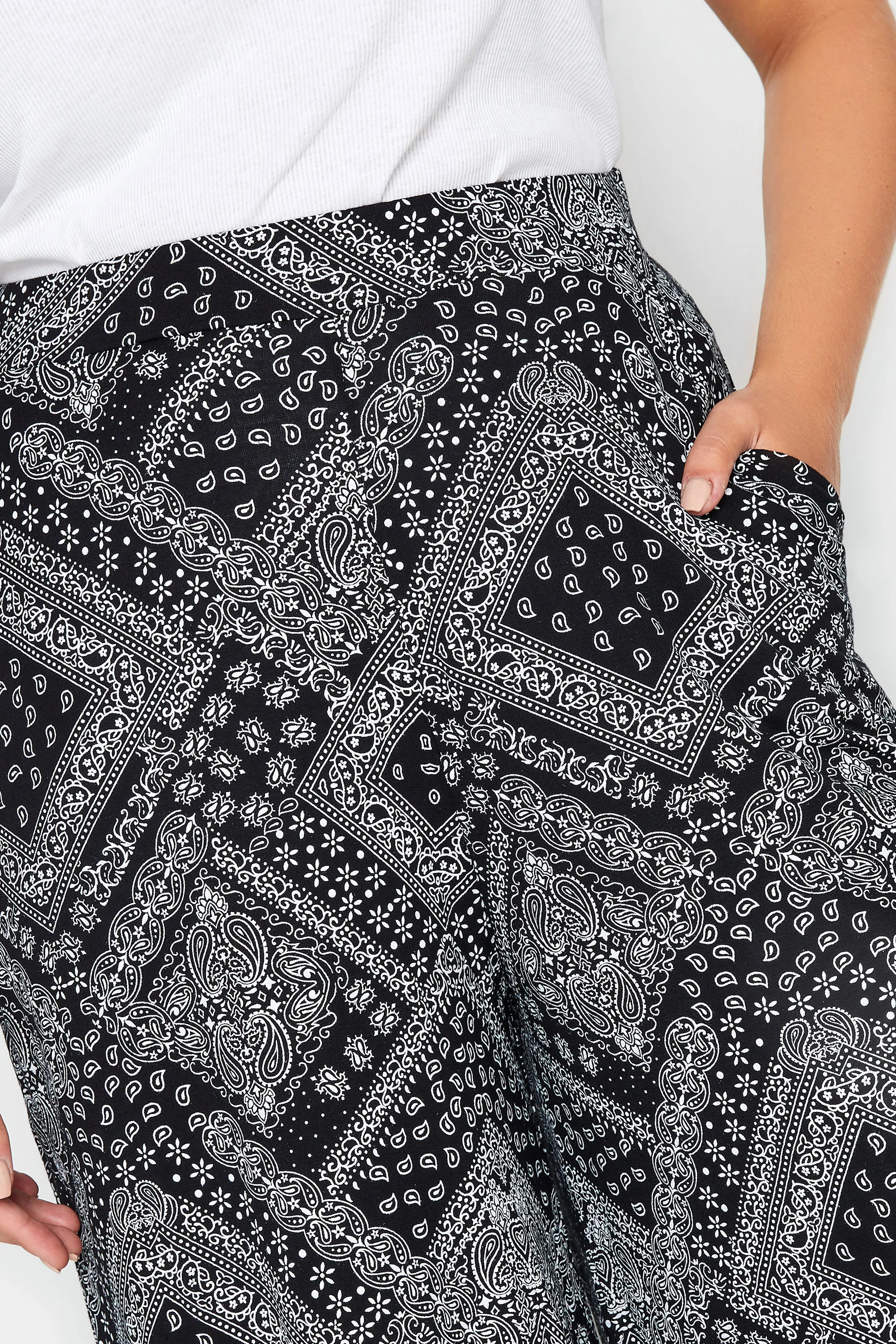 YOURS Curve Black Paisley Print Midaxi Culottes