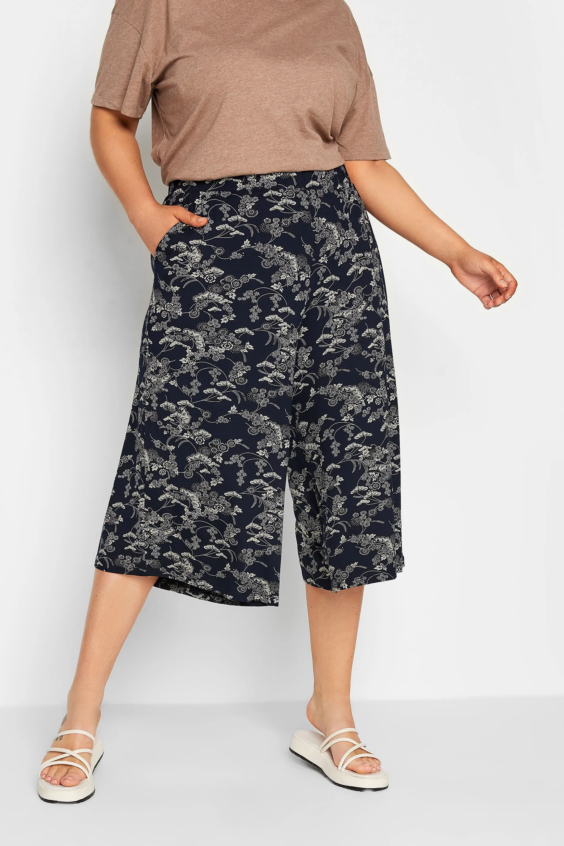 YOURS Curve Dark Blue Floral Print Culottes